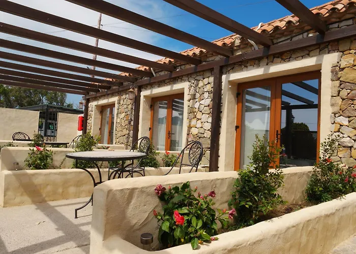 Ξενοδοχείο με διαμερίσματα El Rancho 4*